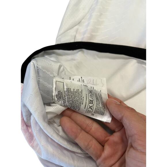 Adidas Juventus 23/24 Away Lightning Jeep Logo Jersey - Picture 5 of 6